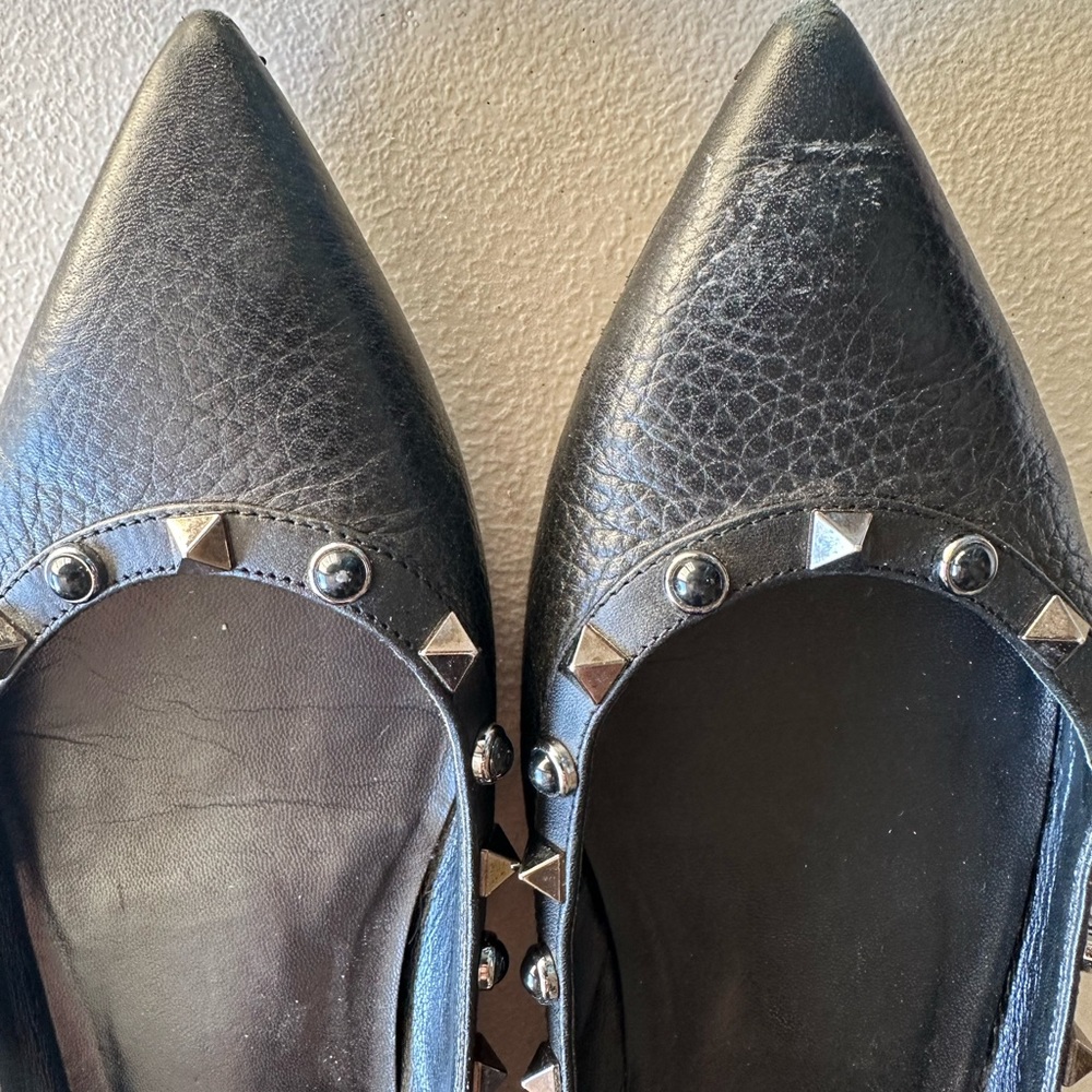 Pre Loved Valentino Garavani Rockstud Shoes. Flats View 3